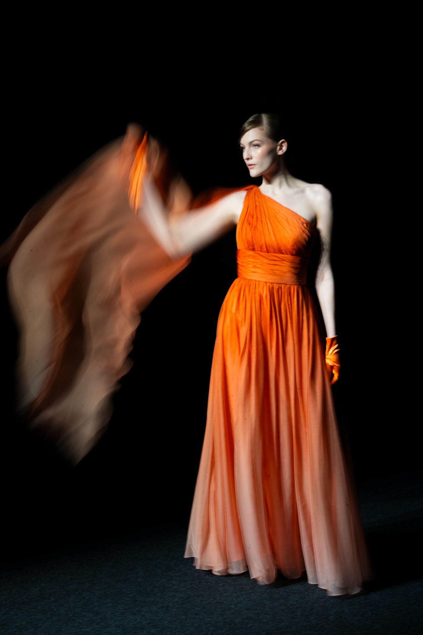 Quiteessential: Orange Motion